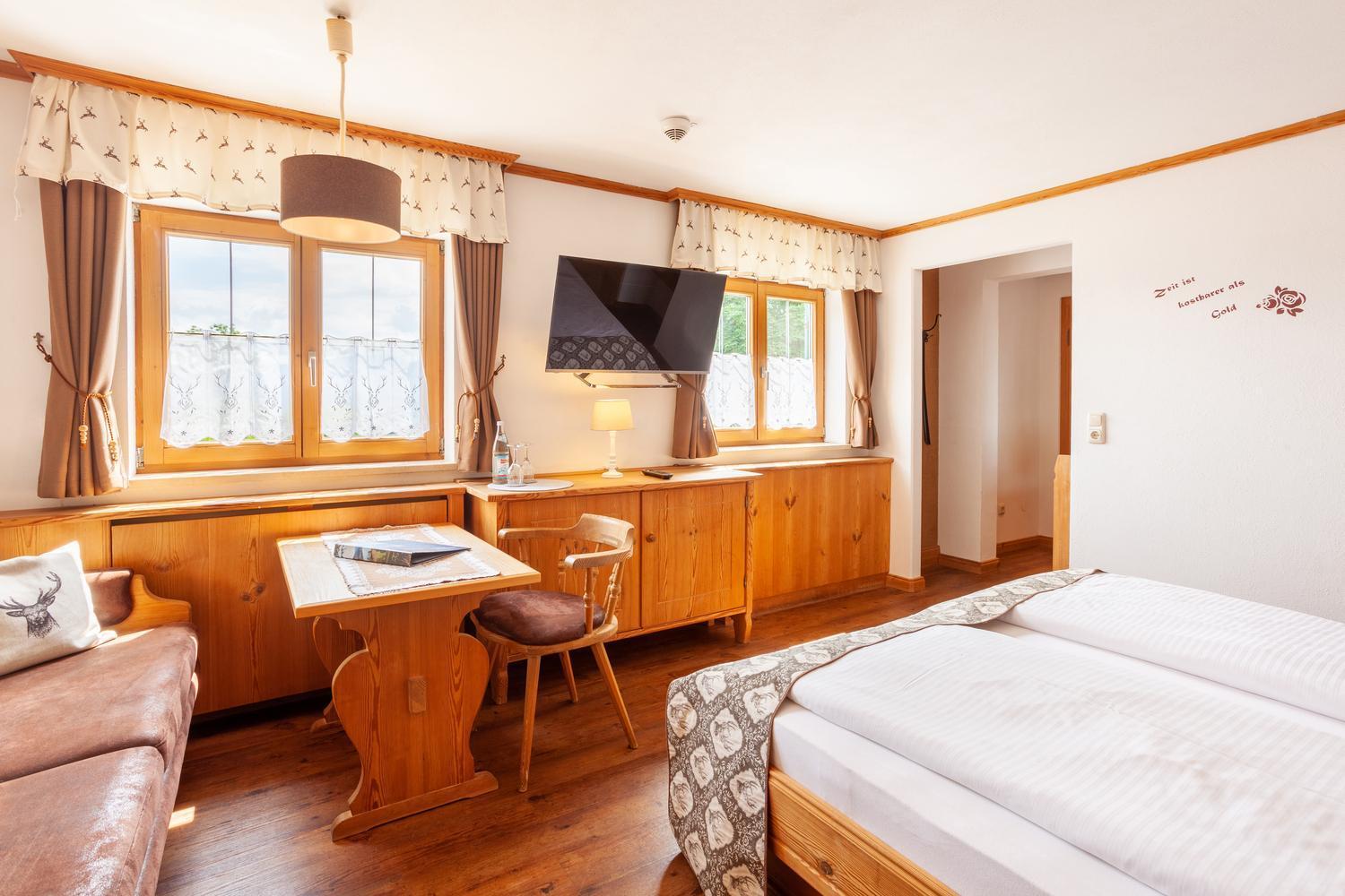 Lustiger Hirsch Hotel Akams Luaran gambar