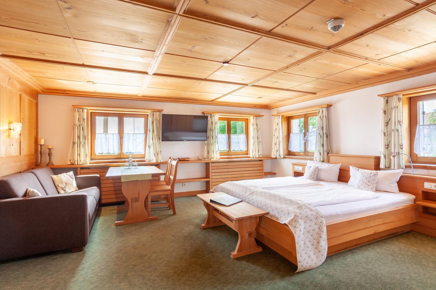 Lustiger Hirsch Hotel Akams Luaran gambar