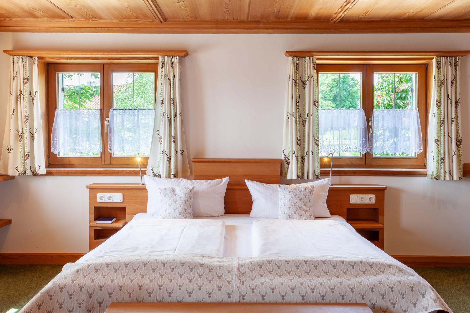 Lustiger Hirsch Hotel Akams Luaran gambar