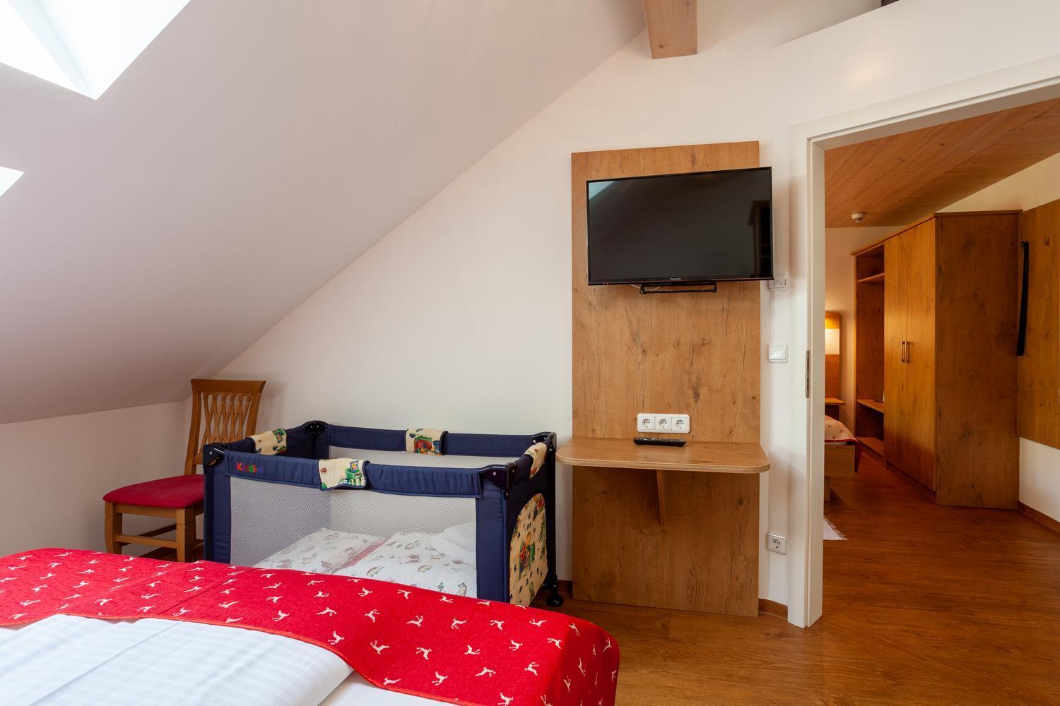Lustiger Hirsch Hotel Akams Luaran gambar