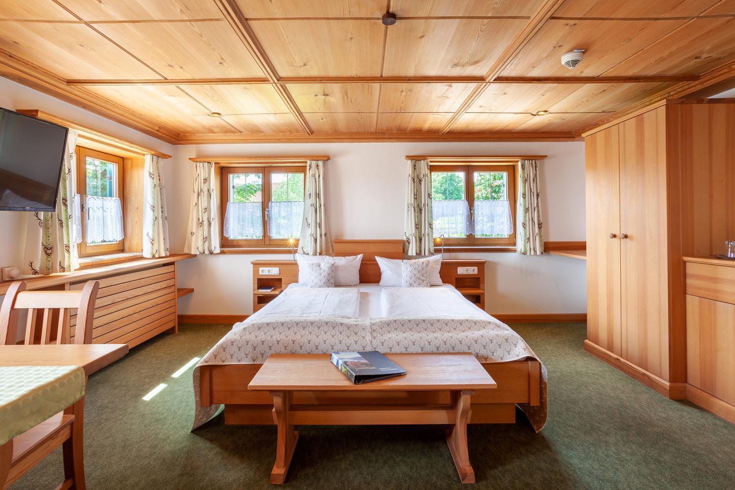 Lustiger Hirsch Hotel Akams Luaran gambar
