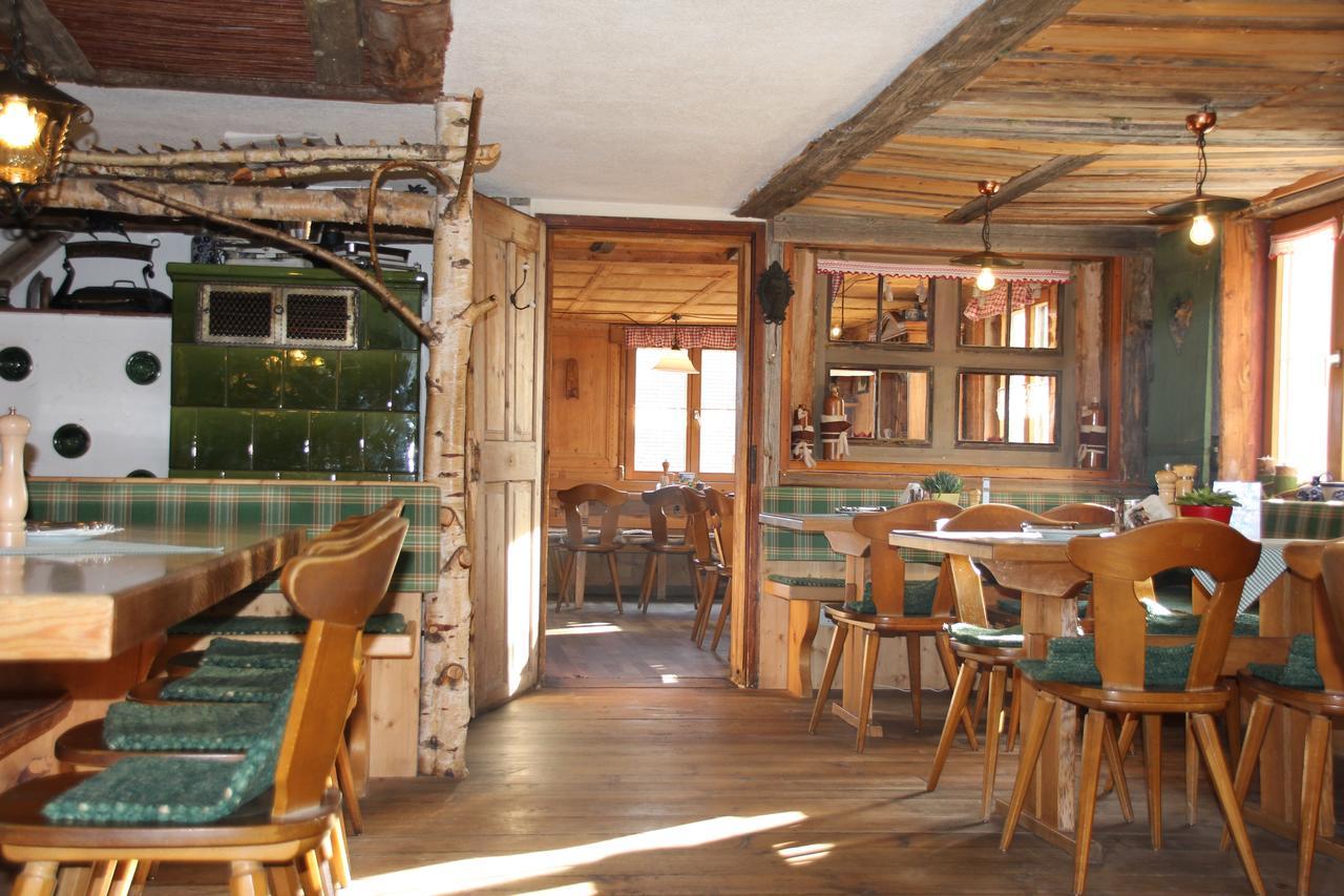 Lustiger Hirsch Hotel Akams Luaran gambar