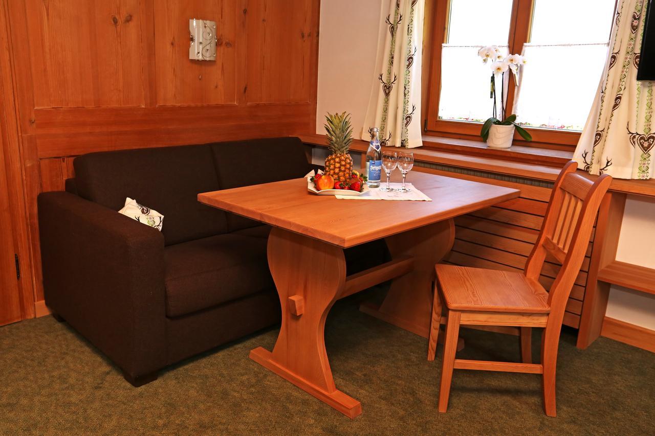 Lustiger Hirsch Hotel Akams Luaran gambar