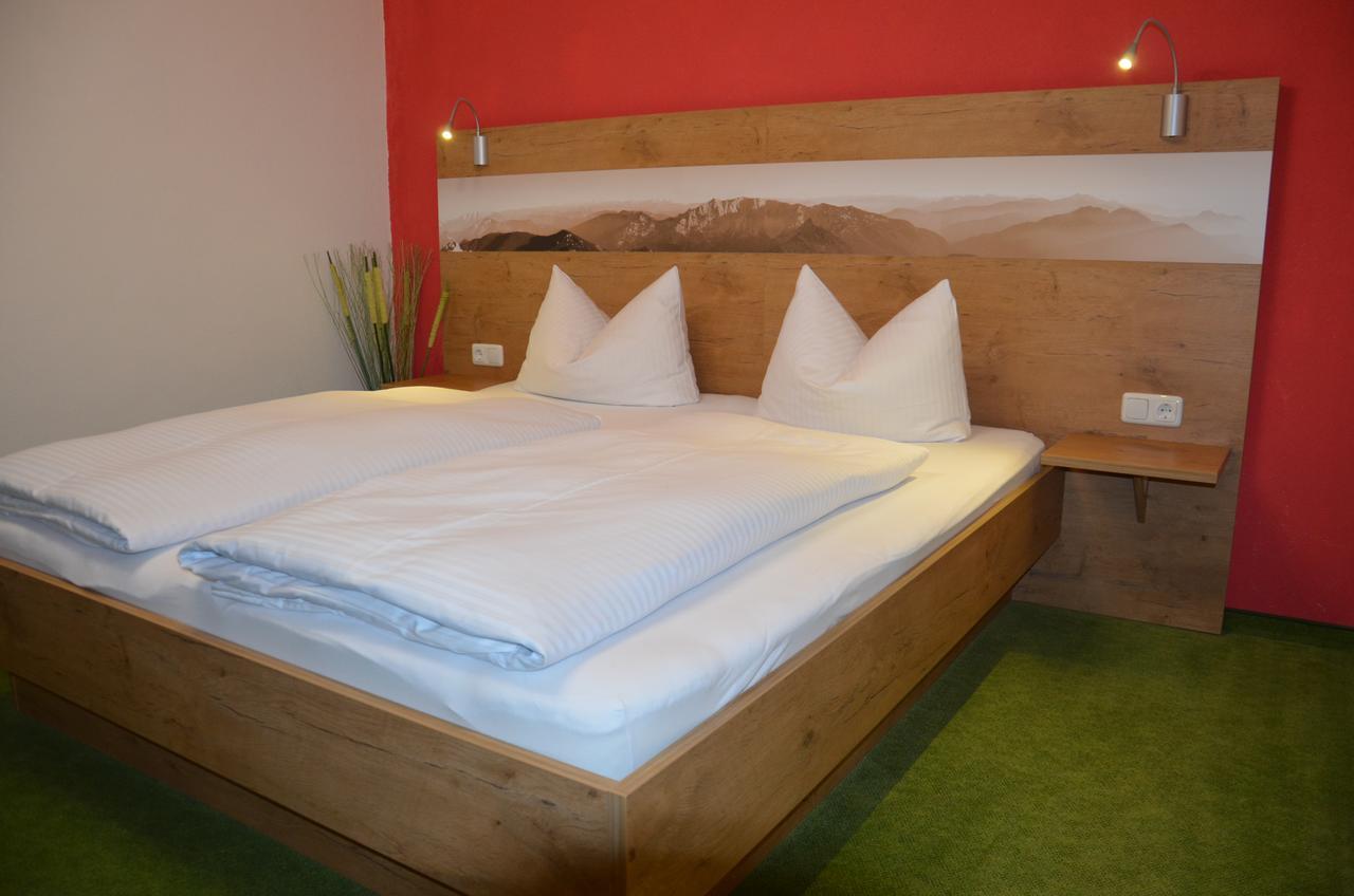 Lustiger Hirsch Hotel Akams Luaran gambar