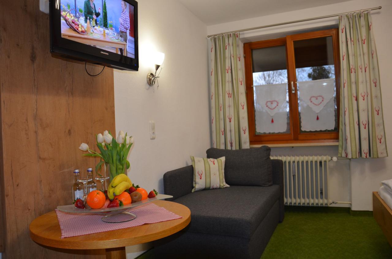 Lustiger Hirsch Hotel Akams Luaran gambar