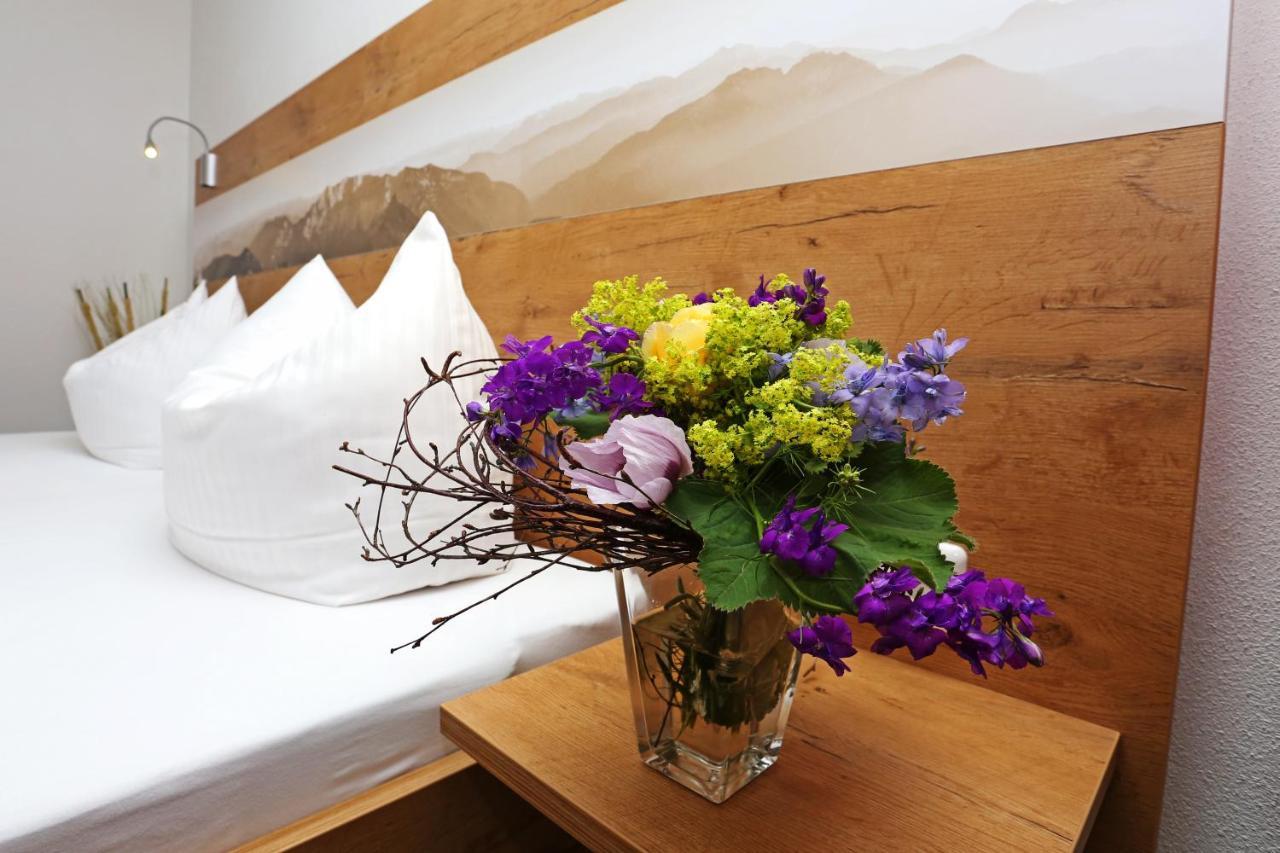 Lustiger Hirsch Hotel Akams Luaran gambar