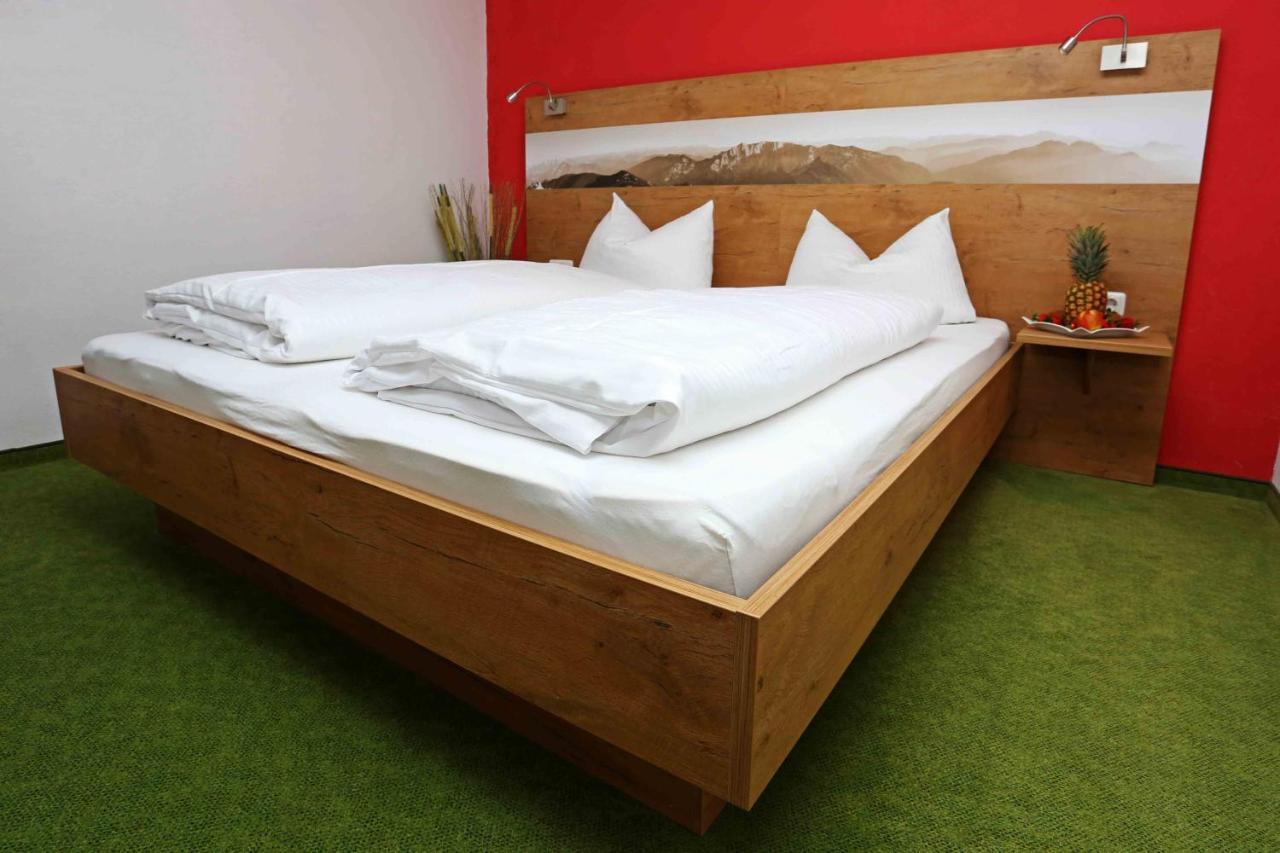 Lustiger Hirsch Hotel Akams Luaran gambar
