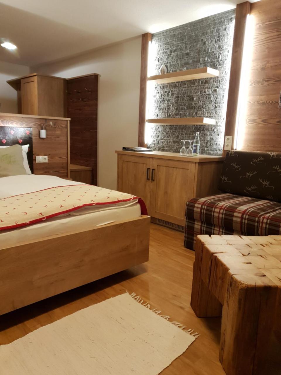 Lustiger Hirsch Hotel Akams Luaran gambar